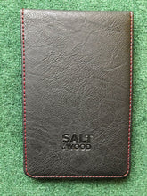 Lade das Bild in den Galerie-Viewer, Scorekarten-Etui aus Kunstleder