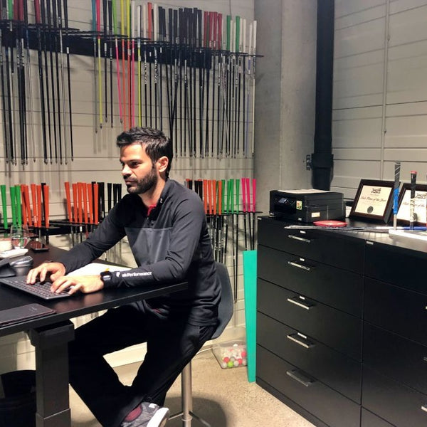 Marco Burger von HIO Fitting am Launch-Monitor